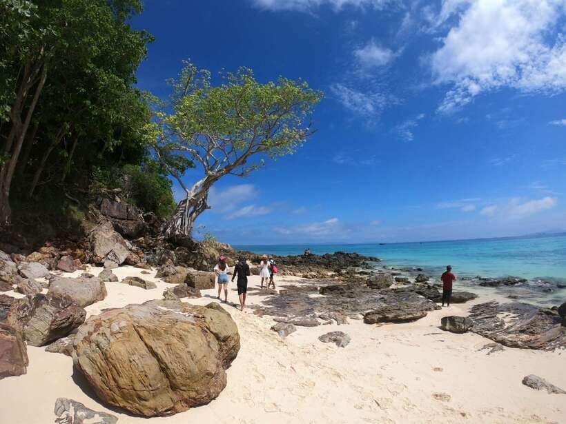 Krabi: Phi Phi Islands Speedboat Tour with Buffet Lunch - Key Things I’d Watch For
