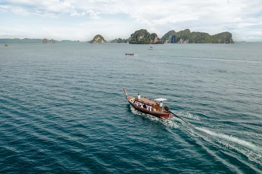 Krabi: Private Luxury Longtail Boat Island Hopping Tour - Entering Krabi by private luxury longtail boat (not a cattle-car day)