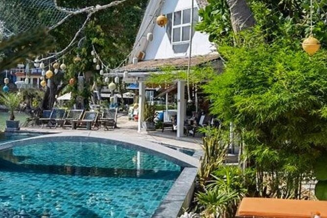 La Bombona Diving Koh Tao Open Water Course - The course flow: classroom, pool practice, then four ocean sessions
