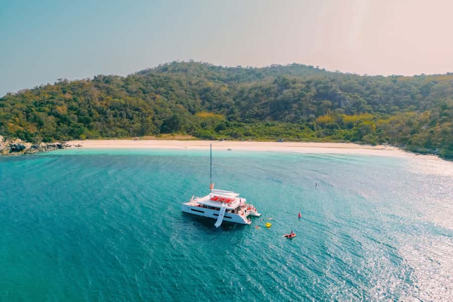 Pattaya: 3-Island Hopping Sunset Yacht & Buffet with Live DJ - Key highlights worth your attention
