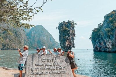 Phi Phi and James Bond Private Boat Tour - Getting started at 5 Star Marine: briefing, coffee, and luggage