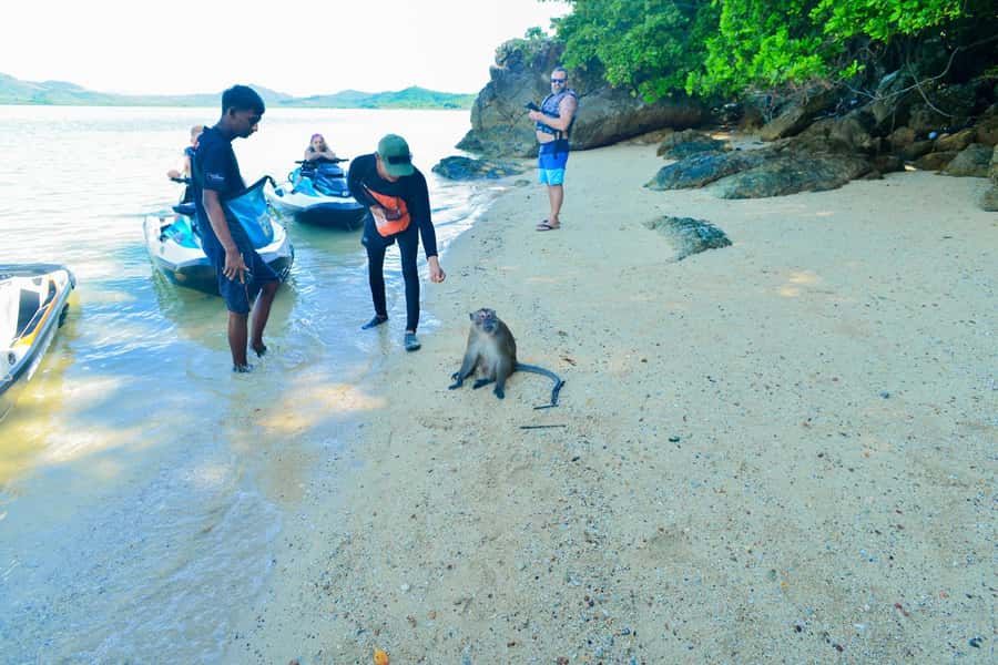 Phuket: 5 or 8-Island Jet Ski Tour with Lunch and Transfer - Lunch on the water: included, but not always a highlight