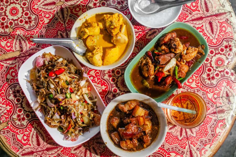 Phuket: Baba Tastes Food Tour with 15+ Tastings - The pace: 4 hours of steady tasting, not a food sprint