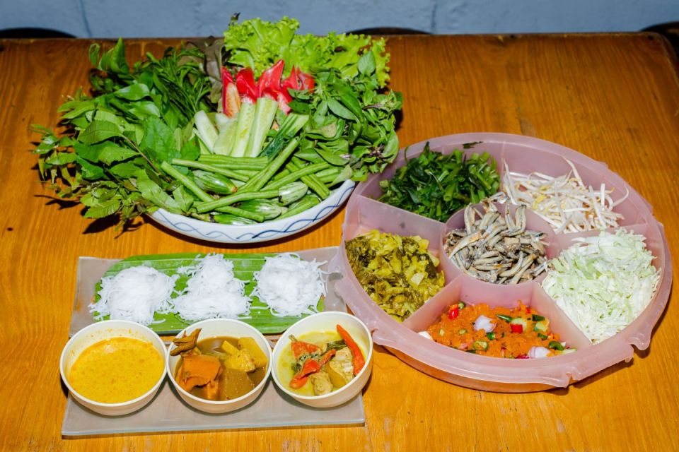 Phuket: Baba Tastes Food Tour with 15+ Tastings - The guide is the real engine (names you may meet)