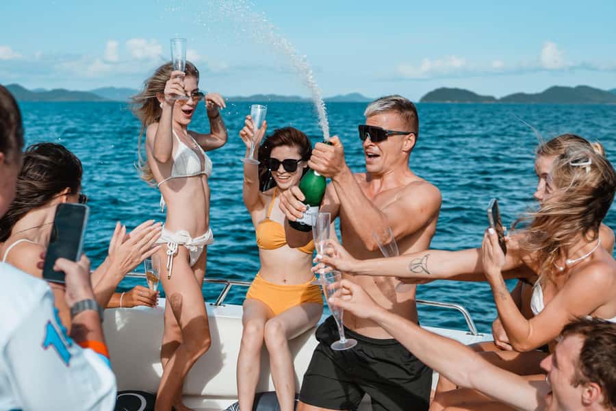 Phuket: James Bond & Phang Nga Bay by Luxury Sunset Yacht - Food and the Som Tam DIY moment: more than just lunch