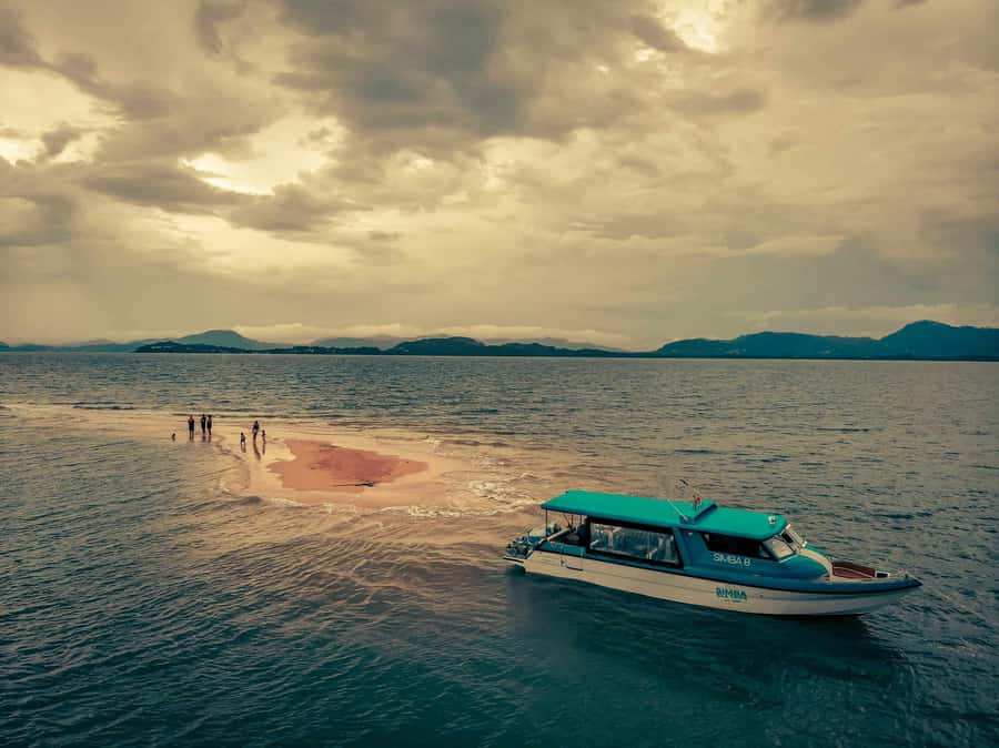 Phuket: Phi Phi Island Sunrise Group Speedboat Tour - Sunrise out of Phuket: waking up early without wrecking your day
