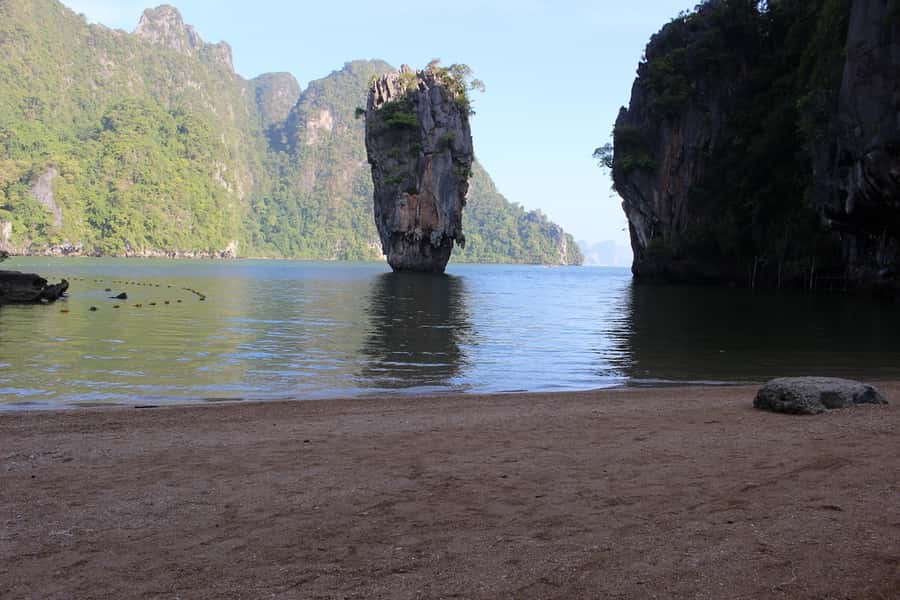 Phuket: Phi Phi & James Bond Island Combo Day Tour w/Lunch - Pileh Lagoon and Viking Cave: quick looks with water time