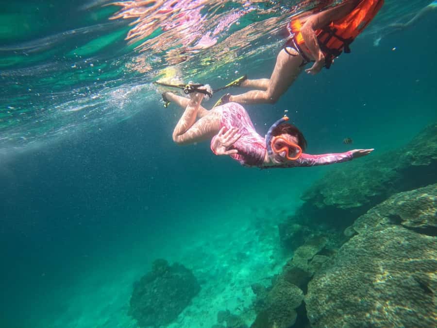 Phuket: Phi Phi & James Bond Island Combo Day Tour w/Lunch - James Bond Island: emerald lagoons and fast photo time