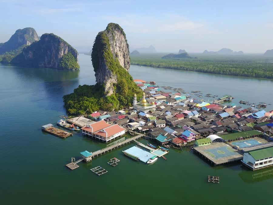 Phuket: Phi Phi & James Bond Island Combo Day Tour w/Lunch - Morning start from Phuket: what the boat day feels like