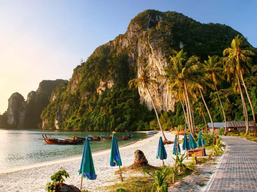 Phuket; Phi Phi, Maya Bay, Bamboo or Khai Island Speedboat - Maya Bay: the iconic stop, with the walking rule you must know