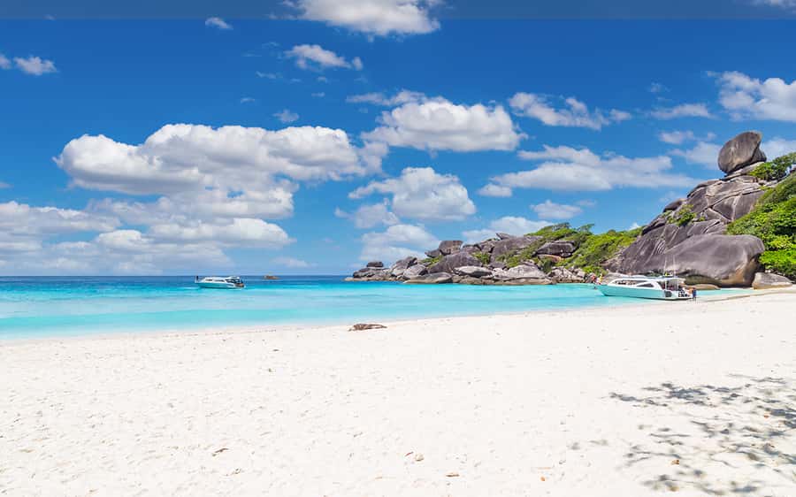 Phuket: Similan day full day trip by speedboat - Crowds and time on the islands: how to manage expectations