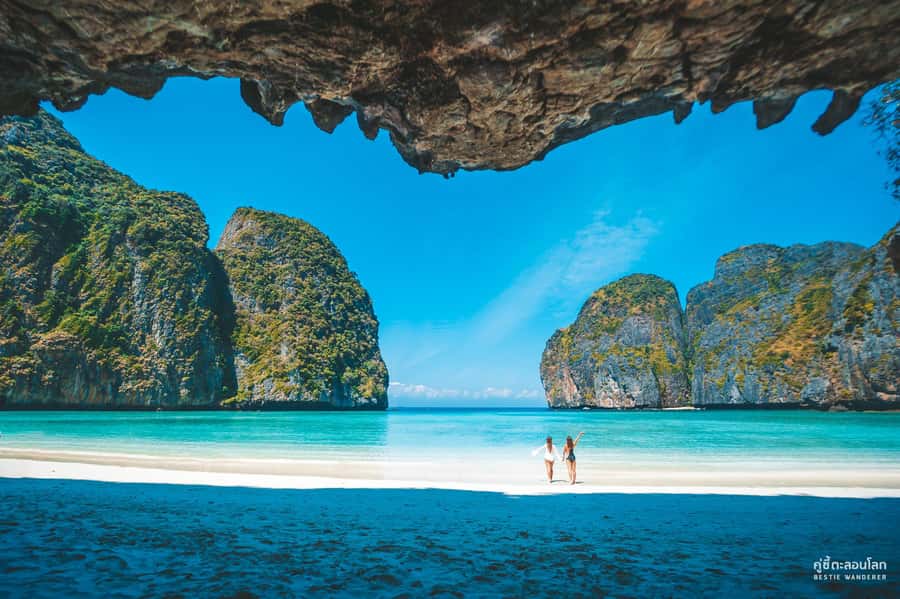 Phuket: Speedboat Day Trip to Phi Phi and Maya Bay - Ko Phi Phi Le snorkeling and lagoon time: the center of the day