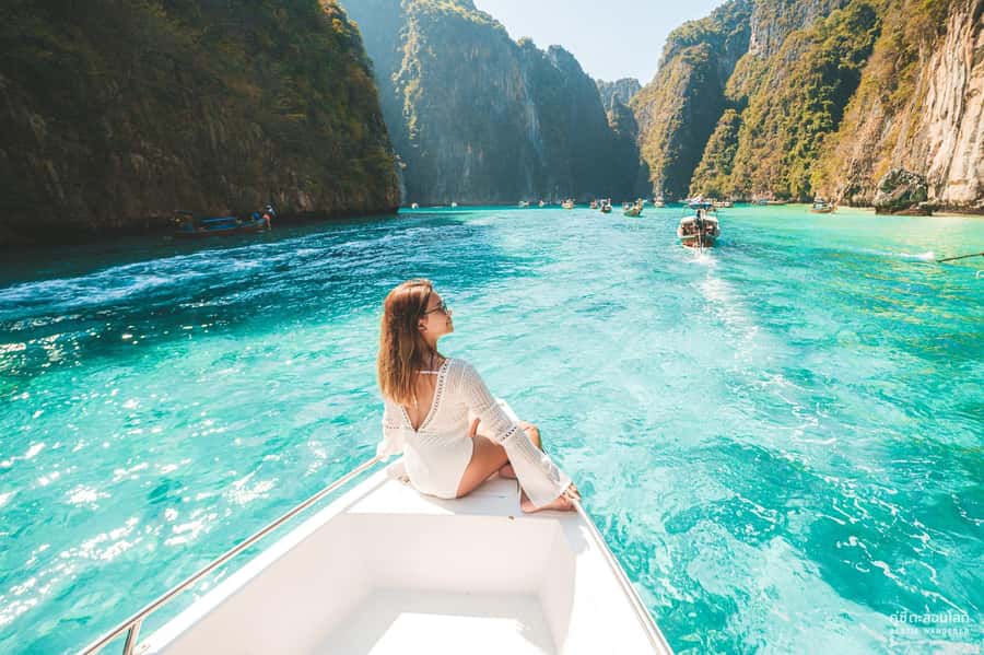 Phuket: Speedboat Day Trip to Phi Phi and Maya Bay - Lunch on Phi Phi Don: when a break tastes like a reward