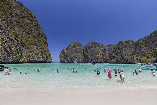 Phuket to Phi Phi Islands by Speedboat - Speedboat Ride: Fast, Fun, and Sometimes Bumpy