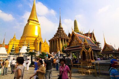 Private Tour: Best of Bangkok in A Day - Stop 1: Wat Traimit and the three-meter solid-gold Buddha moment
