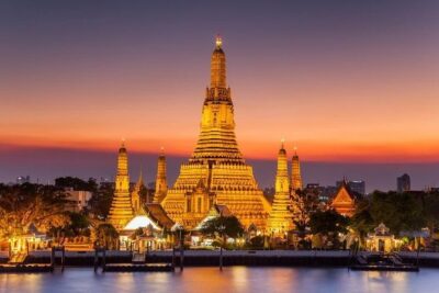 Royal Grand Palace and Bangkok Temples: Half Day Tour - Stop 1: Wat Traimit’s Golden Buddha (the 5.5-ton wow moment)