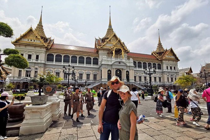 Royal Grand Palace and Bangkok Temples: Half Day Tour - How the guides actually shape the experience (Oat, Oddi, Joy, Sunny, and more)
