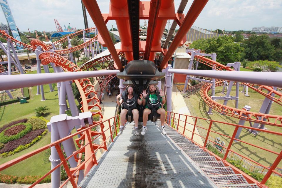 Siam Amazing Park: Water Park Ticket and Buffet Lunch - Facilities that matter: lockers, shoes, and staying comfortable