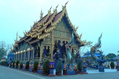 Sightseeing Join Tour Chiang Rai / PICK UP ONLY IN CHIANG RAI - The Blue Temple and Black House in one efficient run