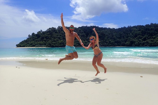 Snorkel Adventure Sea Tour to Koh Rok and Koh Haa from Koh Lanta - Morning cruise: from Saladan Pier toward Koh Haa