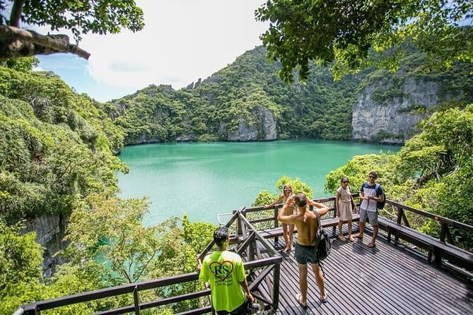 Snorkeling and Kayaking Tour at Angthong Marine Park by Speedboat from Koh Samui - Kayaking at Ko Wua Ta Lap and Mae Ko: fun rowing with real conditions
