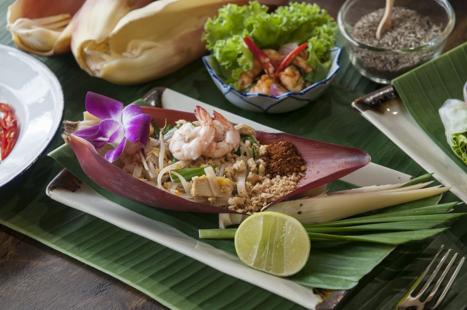 Sukhumvit: Hands-on Thai Cooking Class & Market Tour in BKK - Morning market tour vs afternoon/evening mango carving