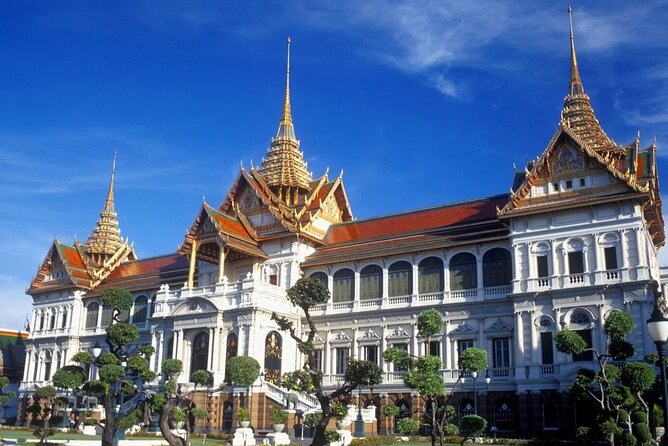 Thai PRIVATE Tour Guide - Wat Arun at the river: a landmark you’ll remember