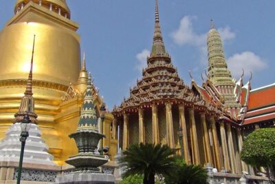 Thai Tour Guide : PRIVATE Highlight of Bangkok + Canal Tour + Simple Thai Lunch - Grand Palace: Royal Temples and the One-Hour Reality Check