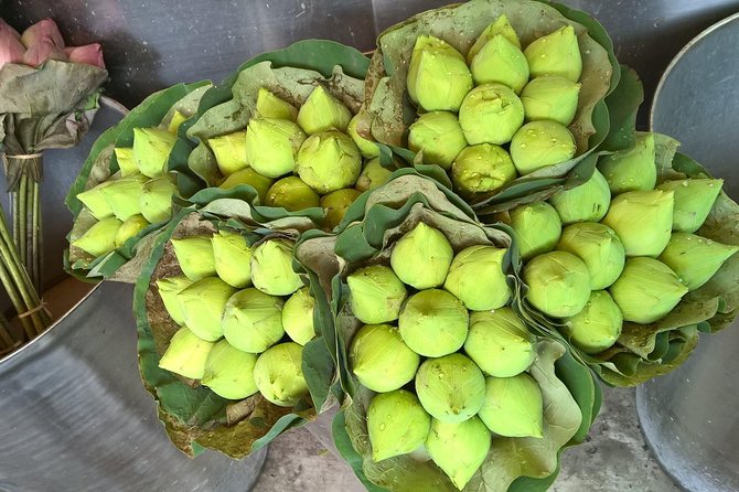 Thai Tour Guide : PRIVATE Highlight of Bangkok + Canal Tour + Simple Thai Lunch - Pak Khlong Flower Talat: Wholesale Energy and Everyday Markets