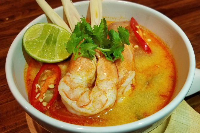 Tingly Thai Cooking School Evening Class - The 6:00–9:00 Flow: Prep Tables, Cooking Stations, Then Eating