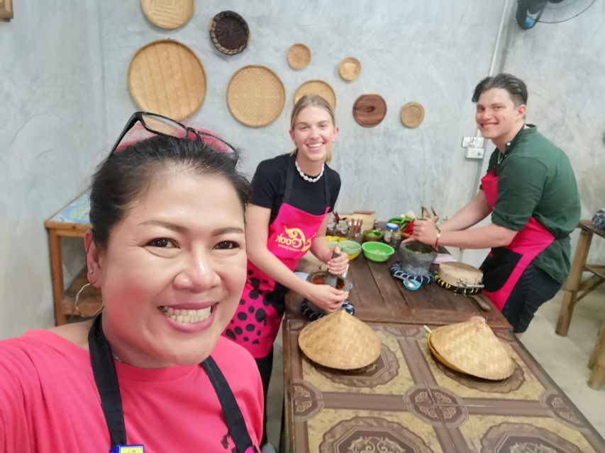 We Cook Thai Home Garden Cooking School - Entering the market with Mam: spices, herbs, and what to look for