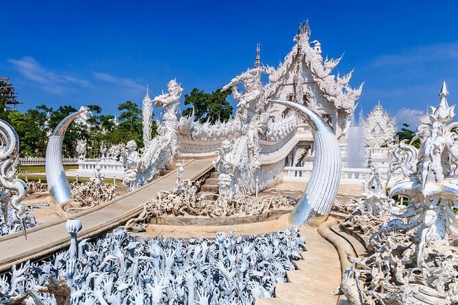 White, Red/Black and Blue Temples Full Day Trip From Chiang Mai - Wat Rong Khun (White Temple): rules, crowds, and why it’s different