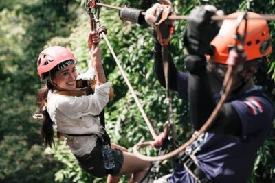 World A+ (Zipline 32 Platforms + Roller + Sky Walk with World Set Menu ) - The 3-hour rhythm: pickup, training, zipline circuit, sky walk, back again
