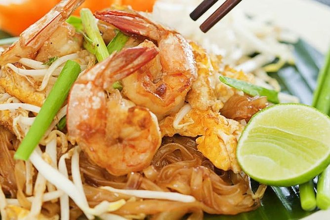 Ya Thai Cookery School Class in Krabi - Eating what you cook: feedback, tasting, and leftovers