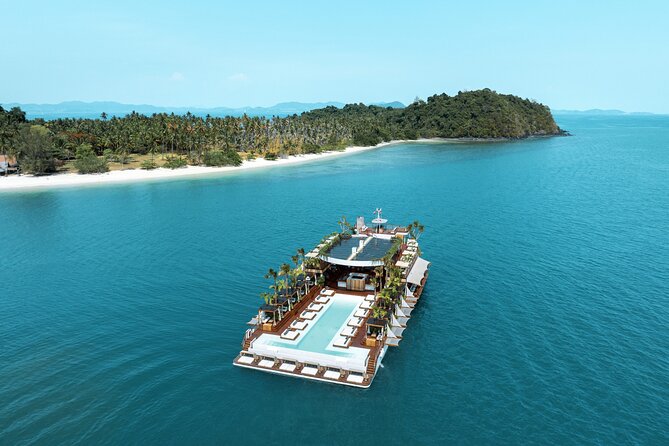 YONA Beach Club: Phuket's Most Incredible Boat Experience - Food and drinks: how the credit changes the day